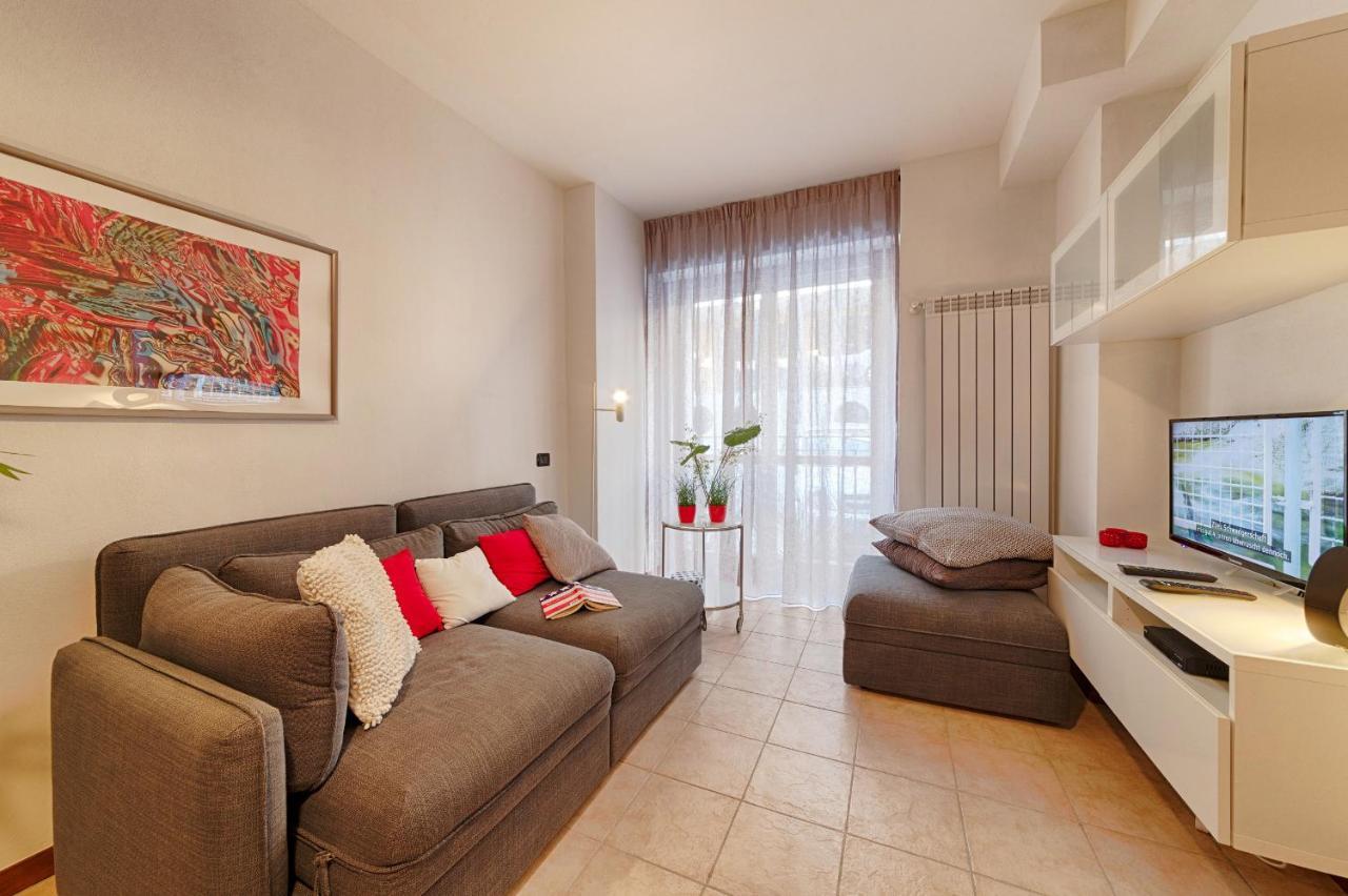 Modern Lakefront 2-Bedroom Apartment Acquaseria المظهر الخارجي الصورة
